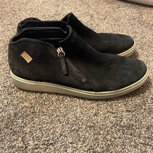 Ecco women’s shoes